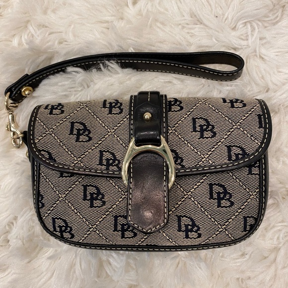 Dooney & Bourke Handbags - Dooney & Bourke Wristlet